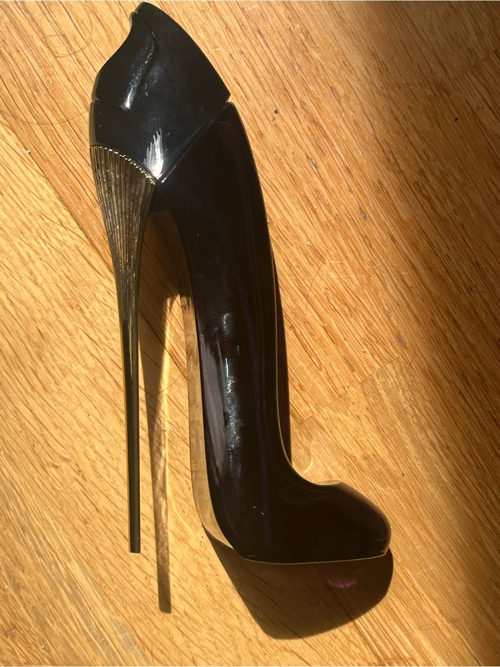 Carolina Herrera *empty* Good Girl Black Stiletto Bottle Gold Heel 80ml 2.7 floz - Picture 10 of 13
